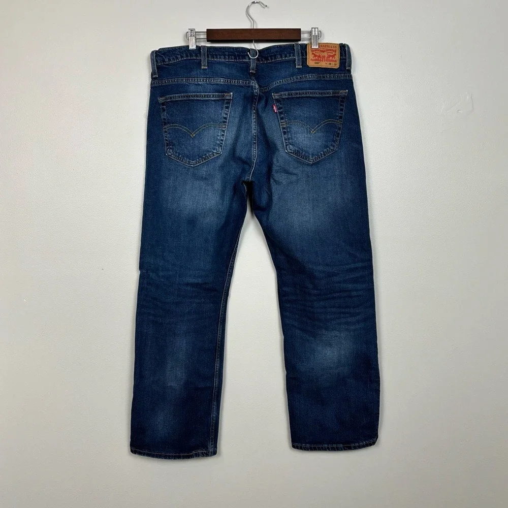 Levis Jeans Mens 38x32 Blue 569 Straight Leg Whiskered Dark Wash‎ Denim 5 Pocket
